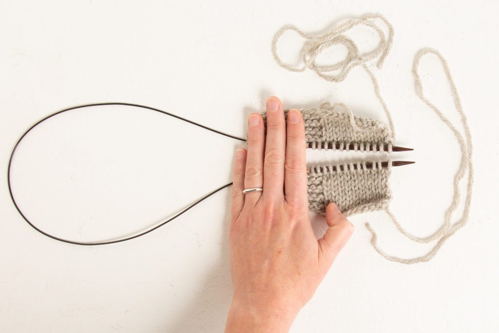Two live rows of stockinette stitch