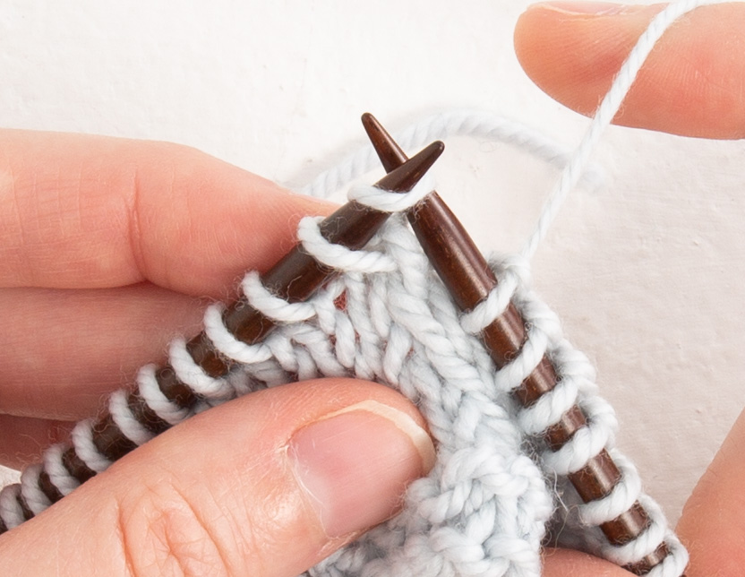 Decrease method, left twist, step 4