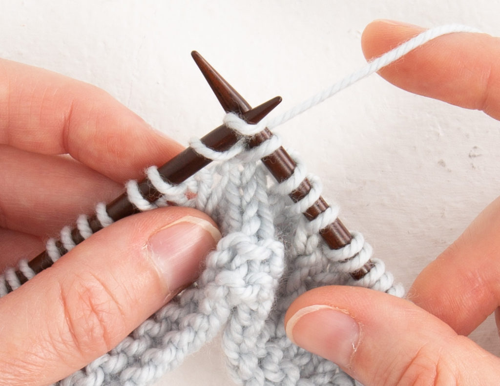 Twisty method, right twist, step 3