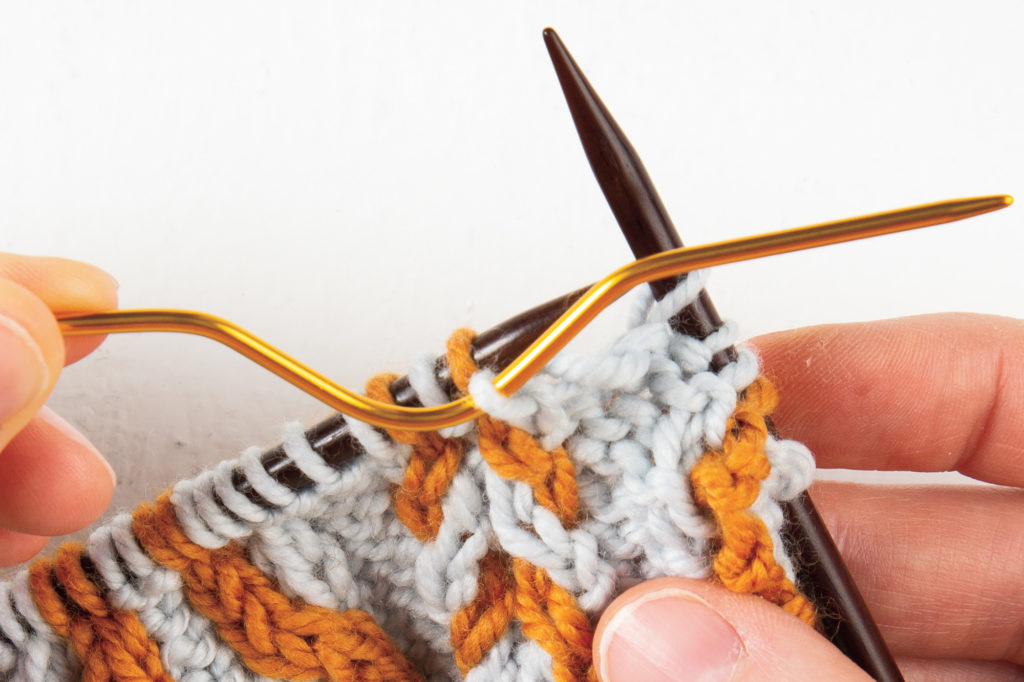 1-over-1 cable Left: hold cable needle to front